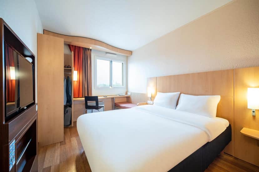 B&B HOTEL Amiens Centre Cathédrale