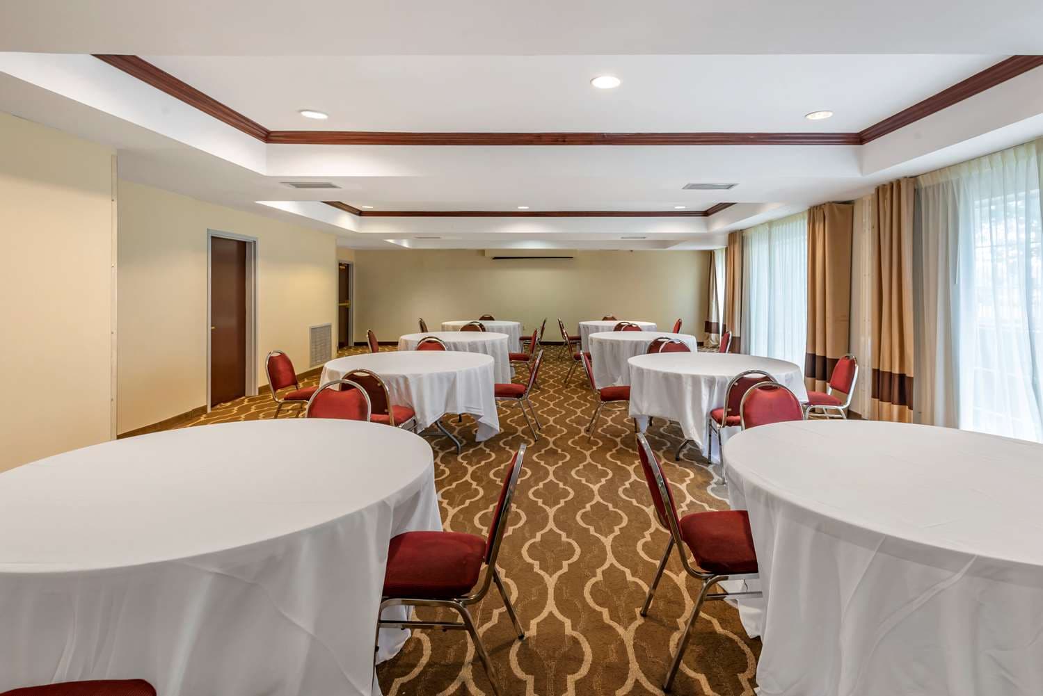 Comfort Suites Newark - Harrison