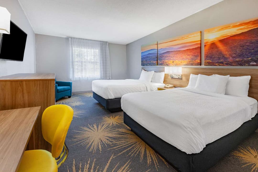 Days Inn by Wyndham Roanoke Hollins Near I-81