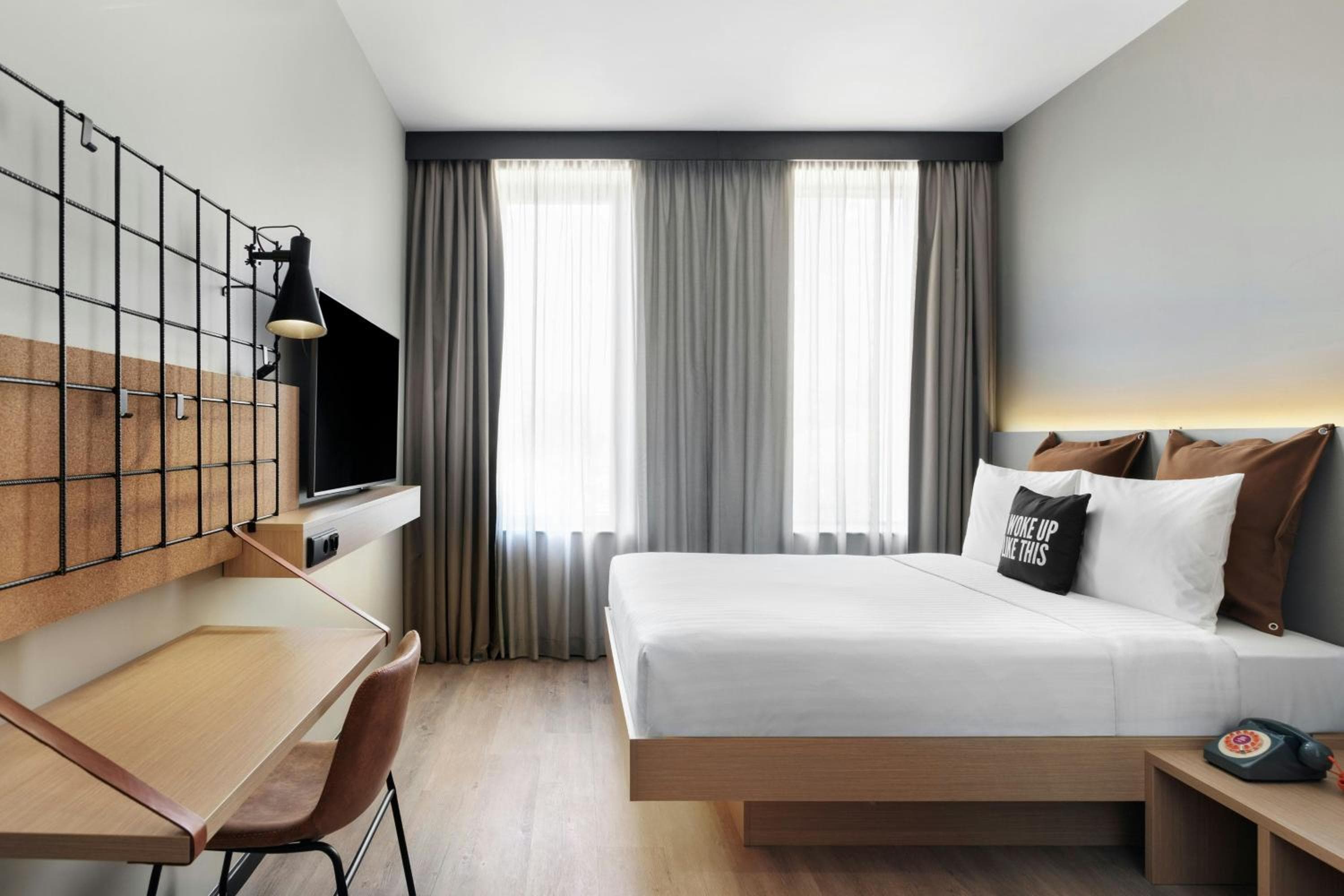 Moxy Alfragide Lisboa