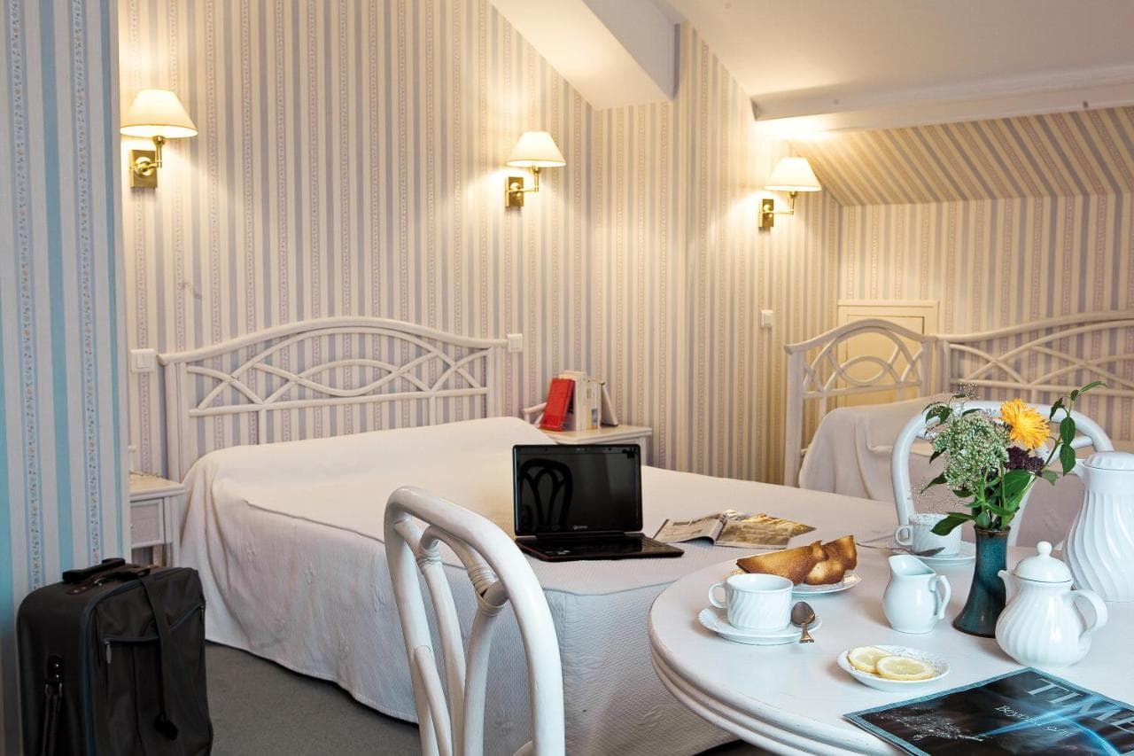 Logis Hôtel du Pont Neuf