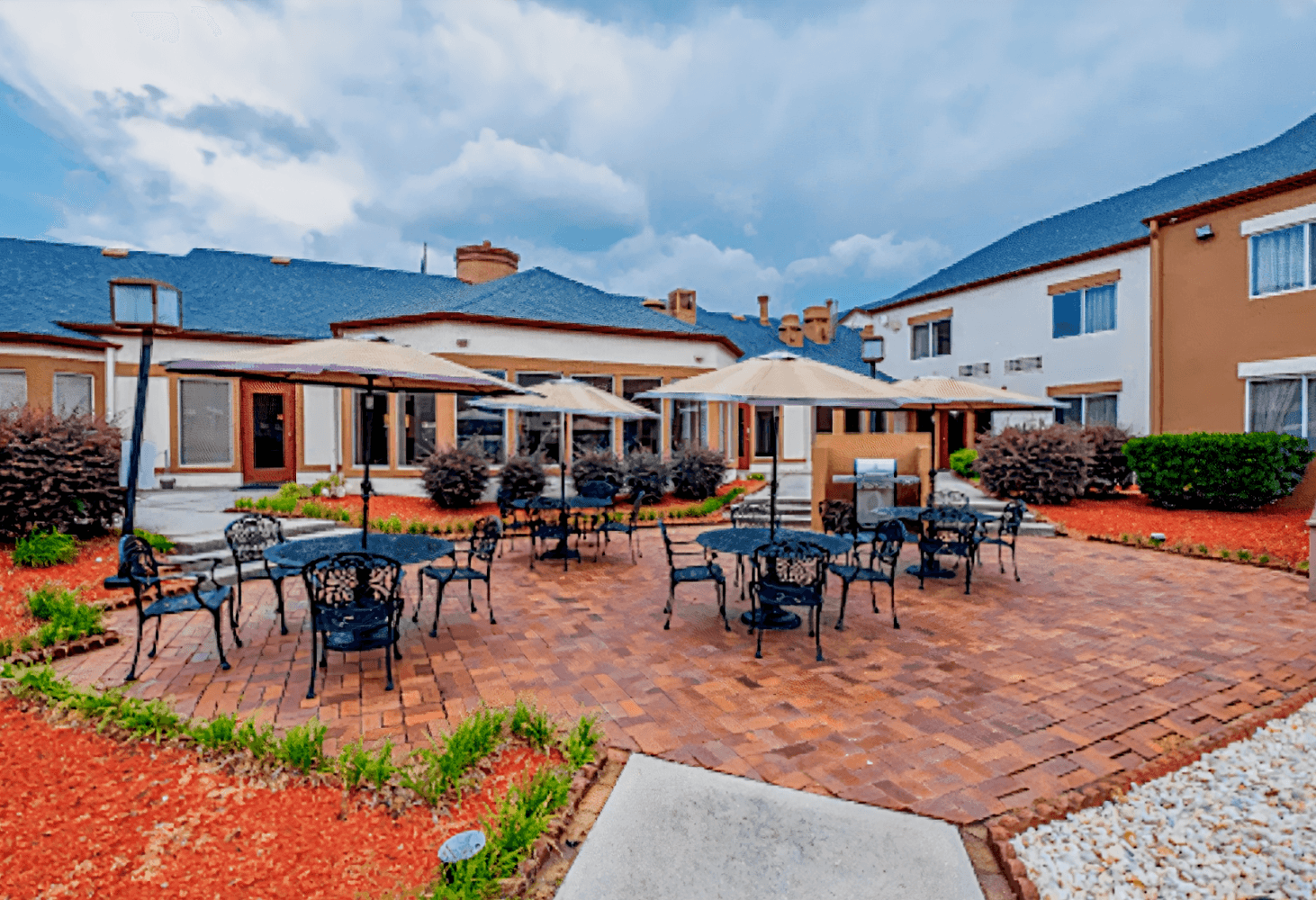 Red Roof Plus & Suites Knoxville West - Cedar Bluff