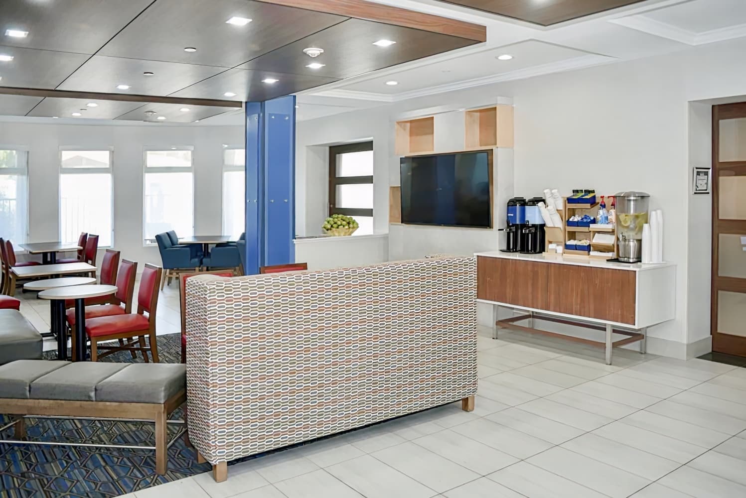 Holiday Inn Express Windsor Sonoma Wine Country