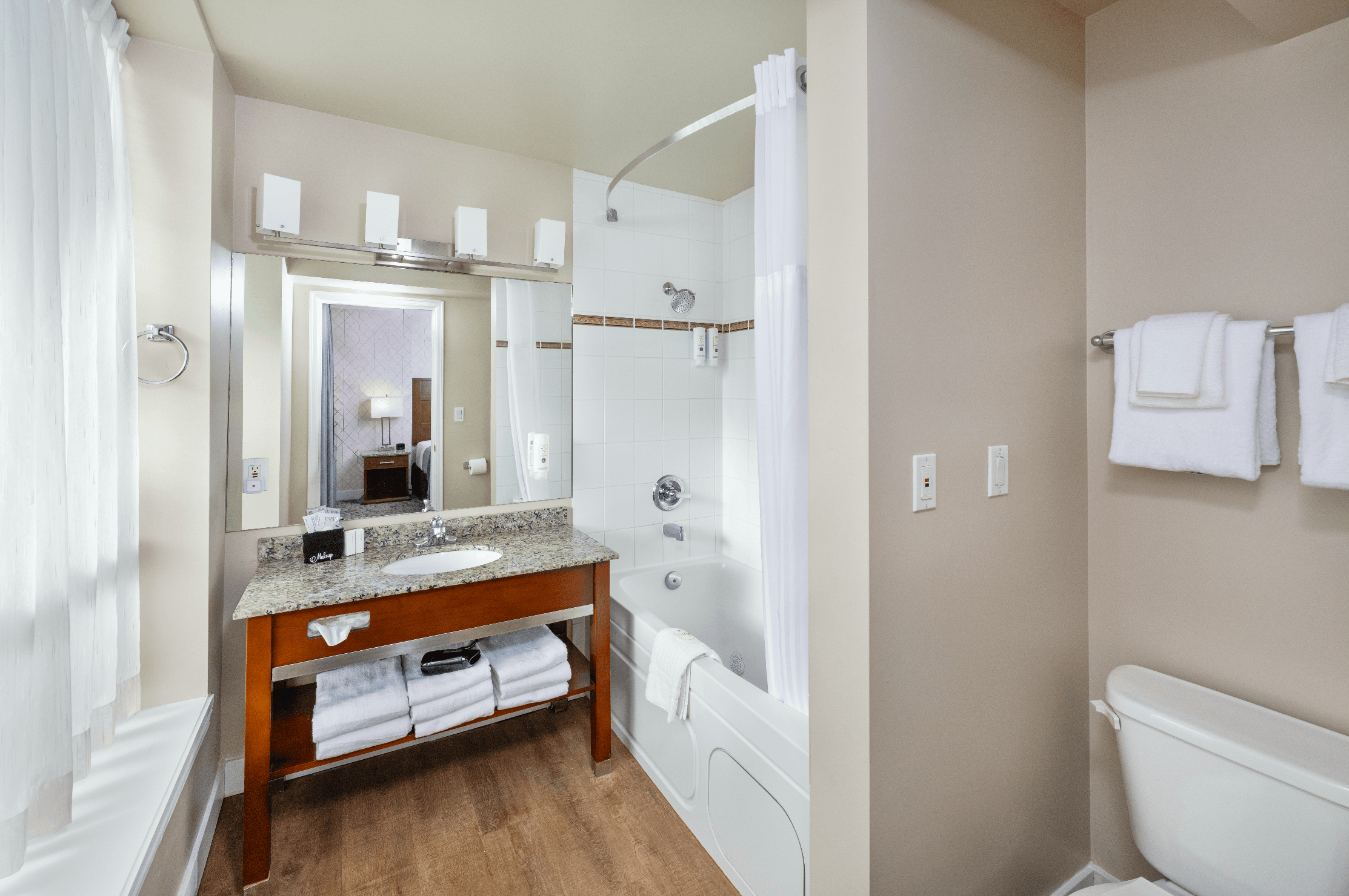 Quality Inn & Suites Downtown Vancouver