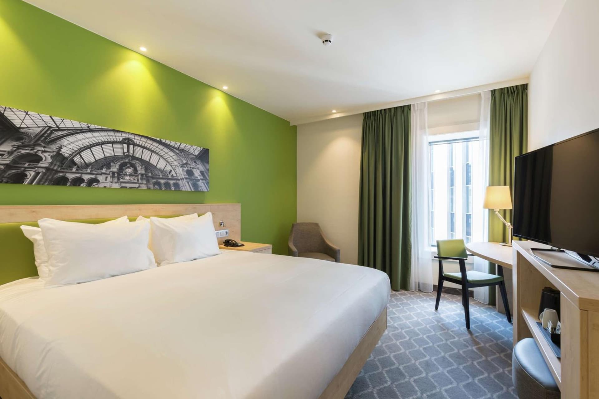 Hampton by Hilton Antwerp Central Station