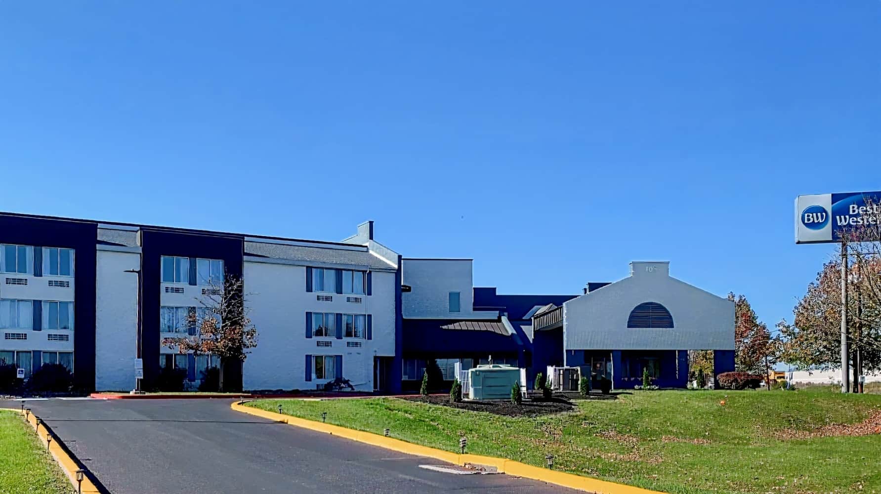 Best Western Carlisle Southwest - Private Reserve