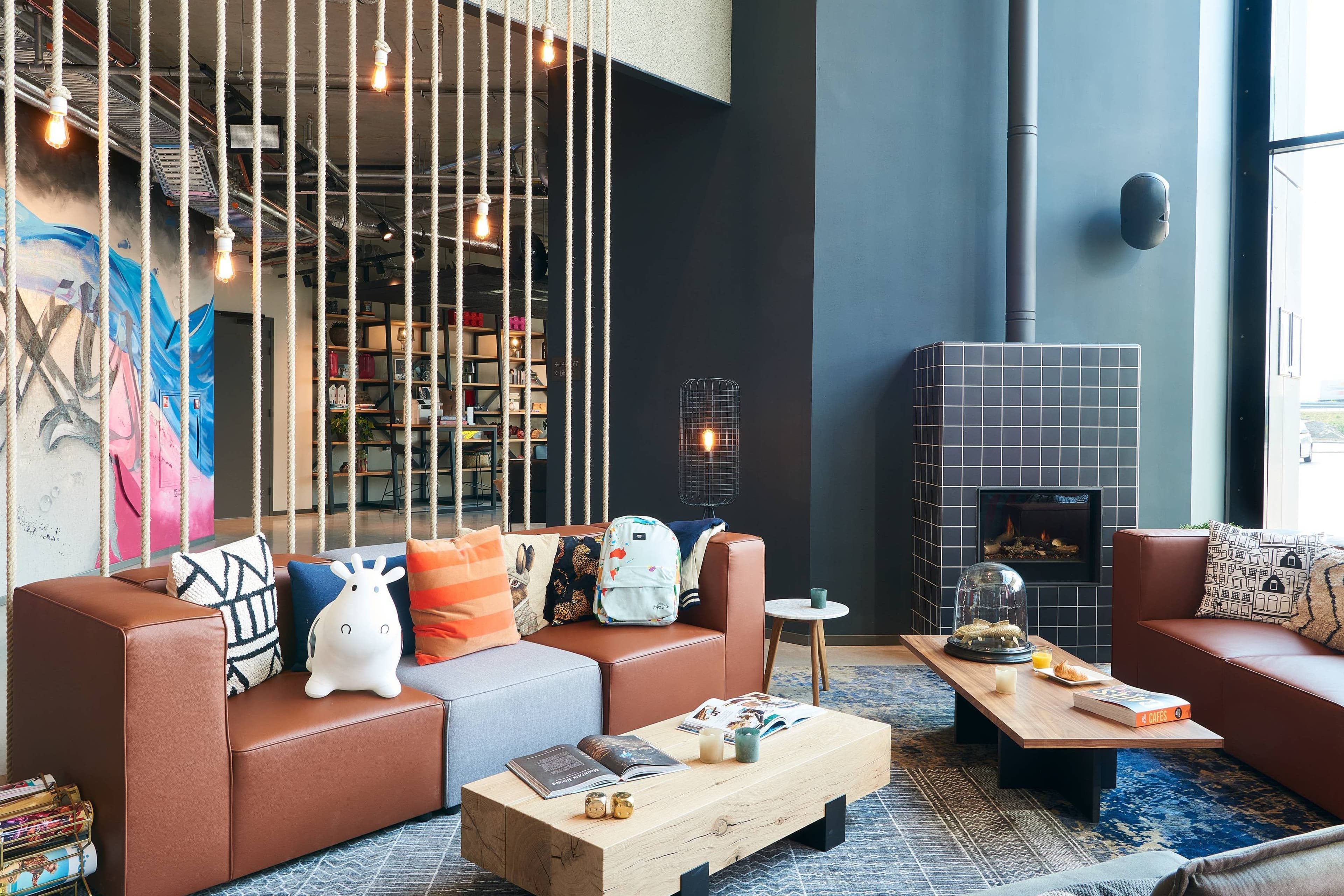 Moxy Amsterdam Schiphol Airport