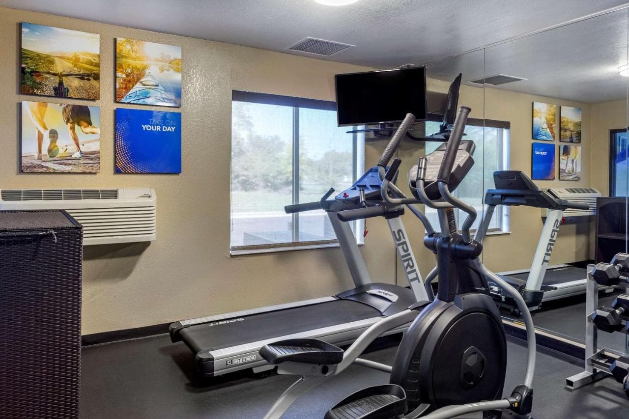 Comfort Inn & Suites North Aurora