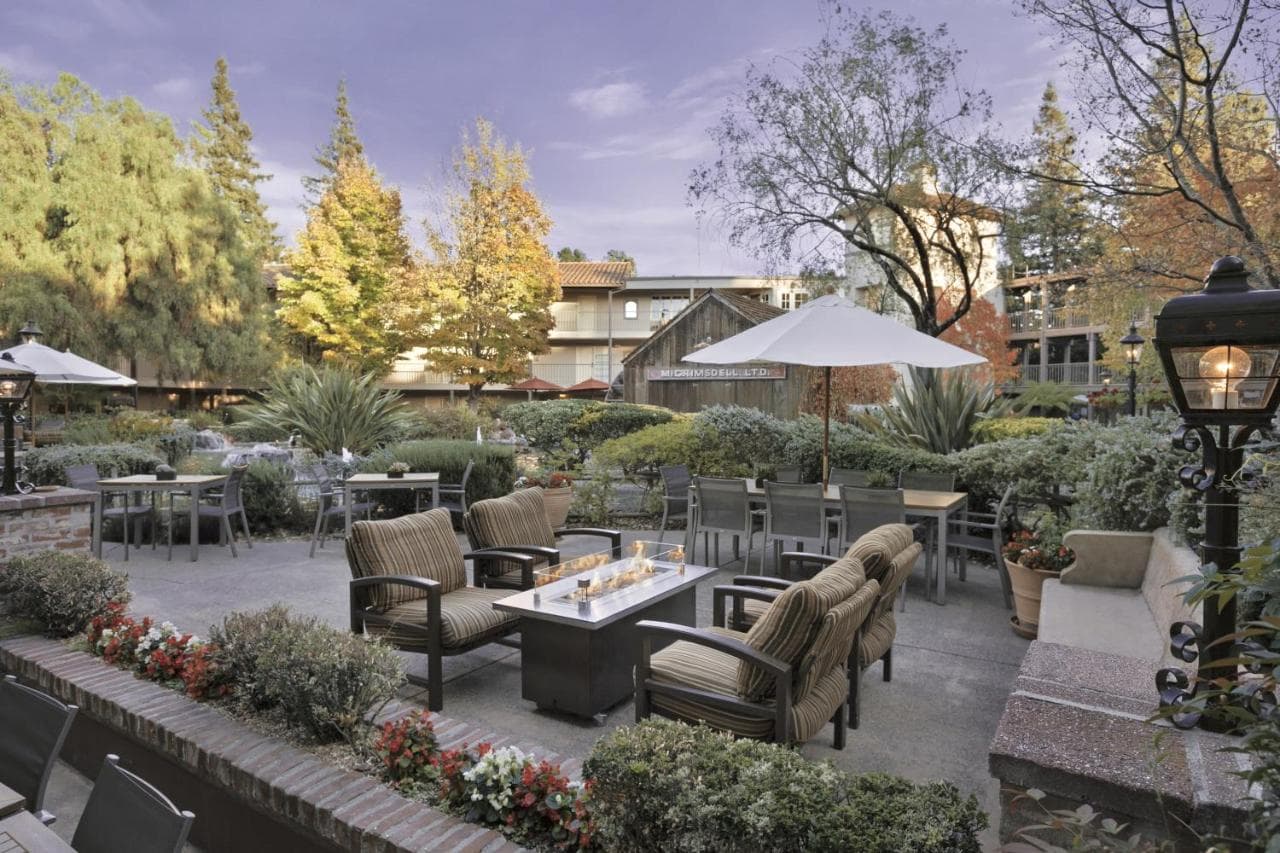 Embassy Suites by Hilton Napa Valley
