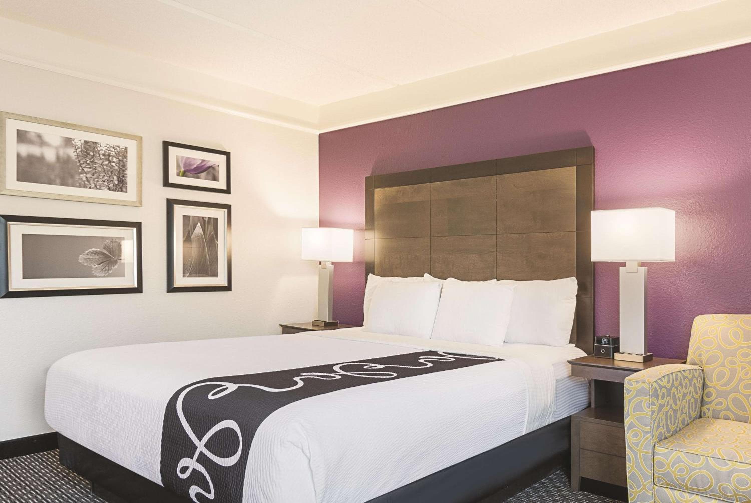 La Quinta Inn and Suites by Wyndham Atlanta Perimeter Medical