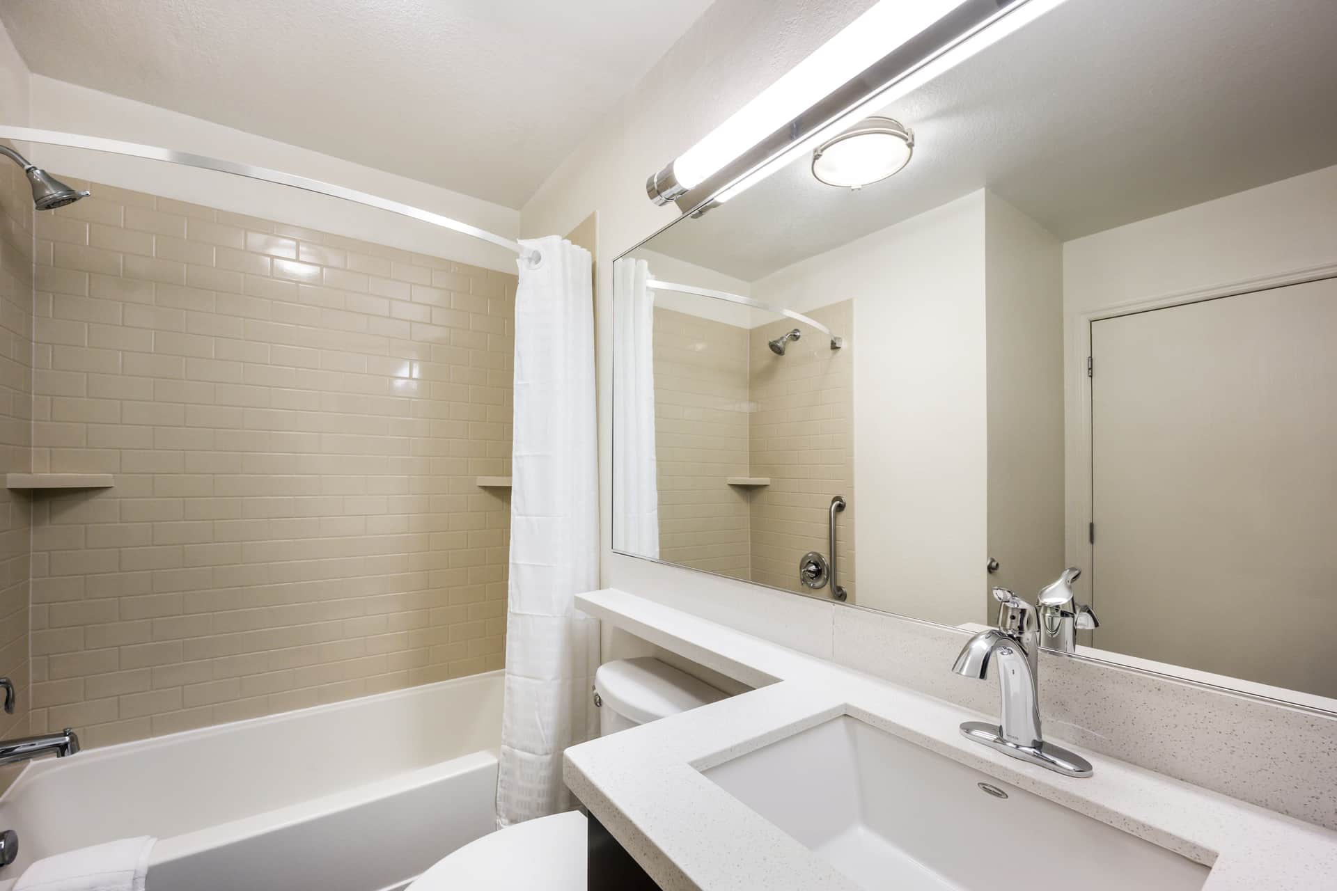 Sonesta Simply Suites Fort Worth