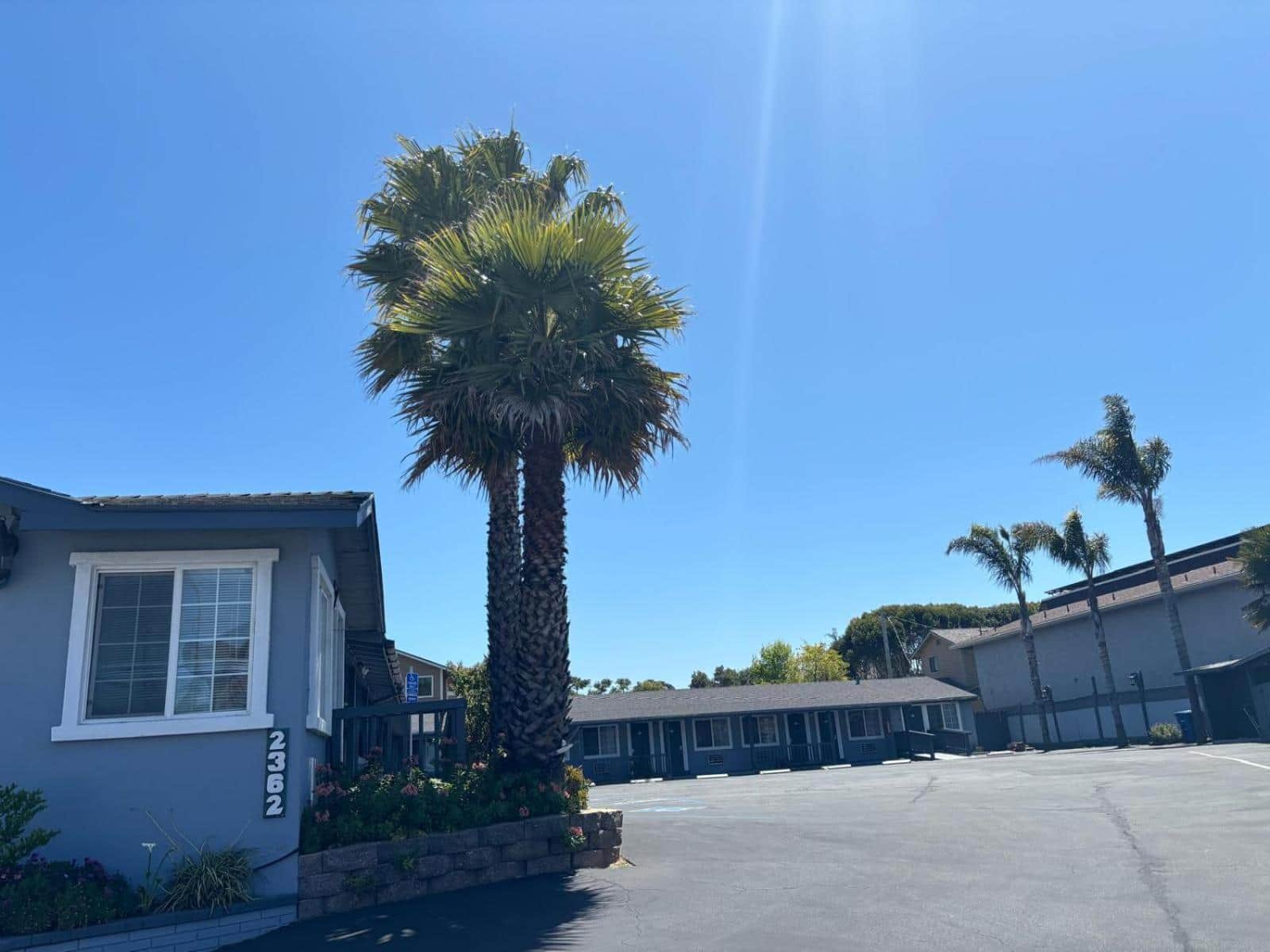The Monterey Fireplace Inn