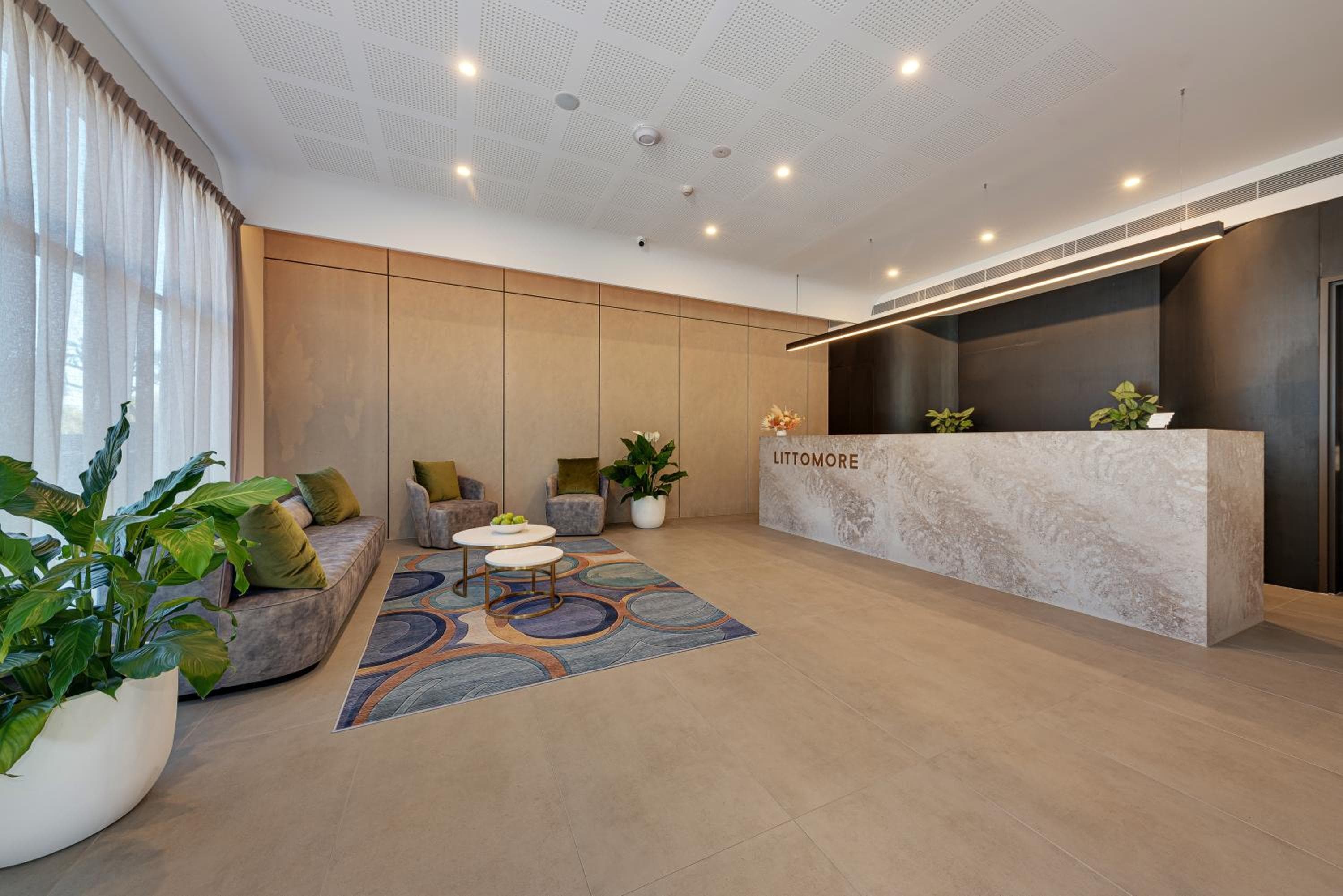 Littomore Hotel & Suites Kingswood