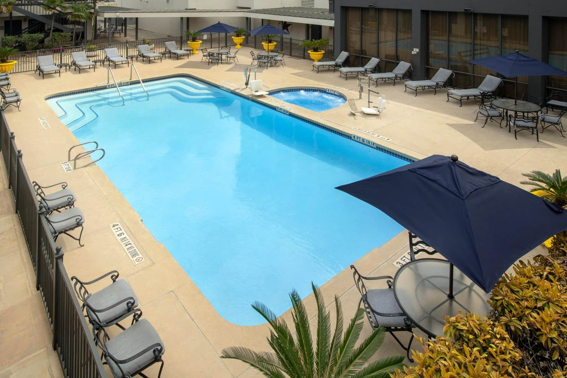 Crowne Plaza San Antonio Airport by IHG
