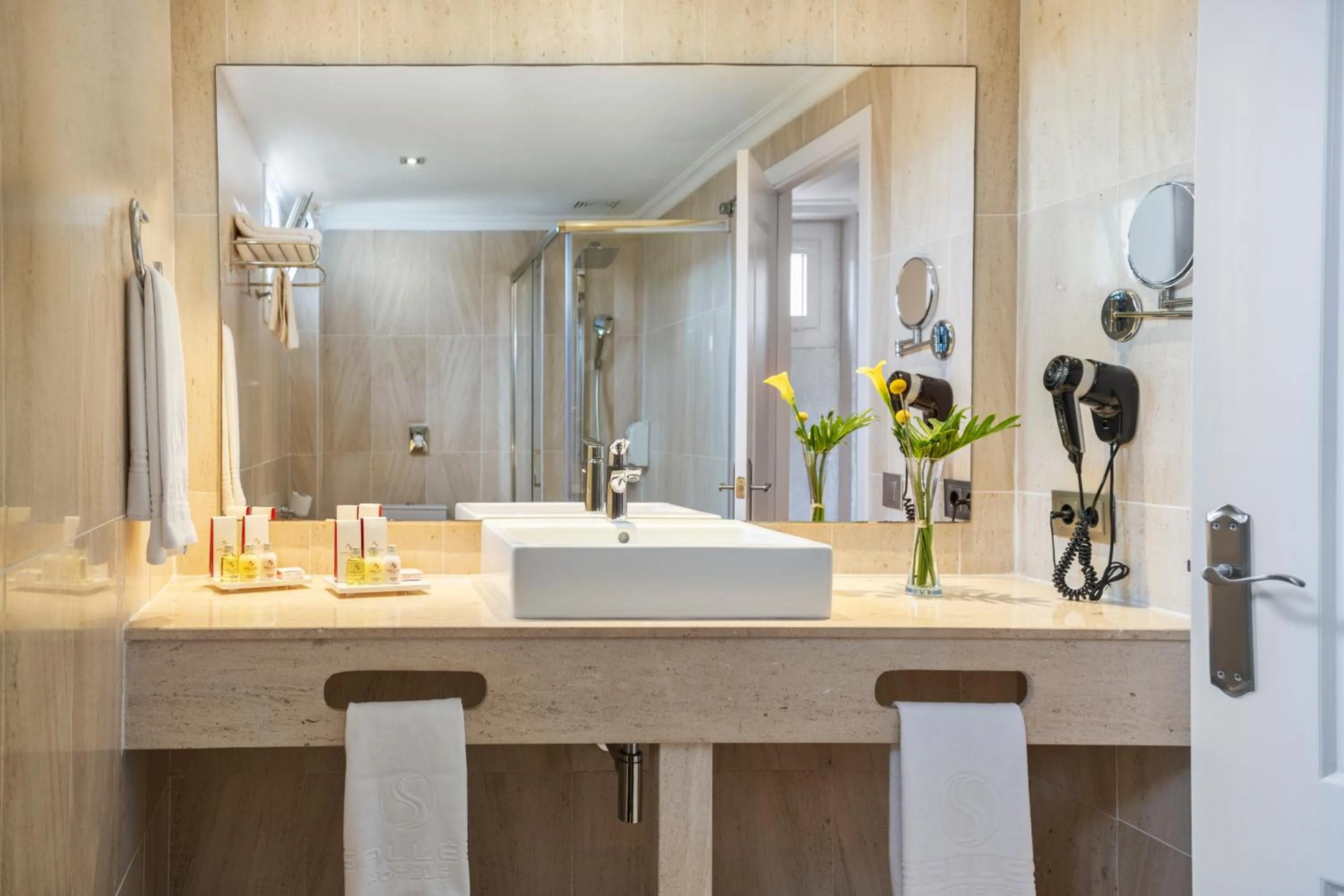 Salles Hotel Marina Portals