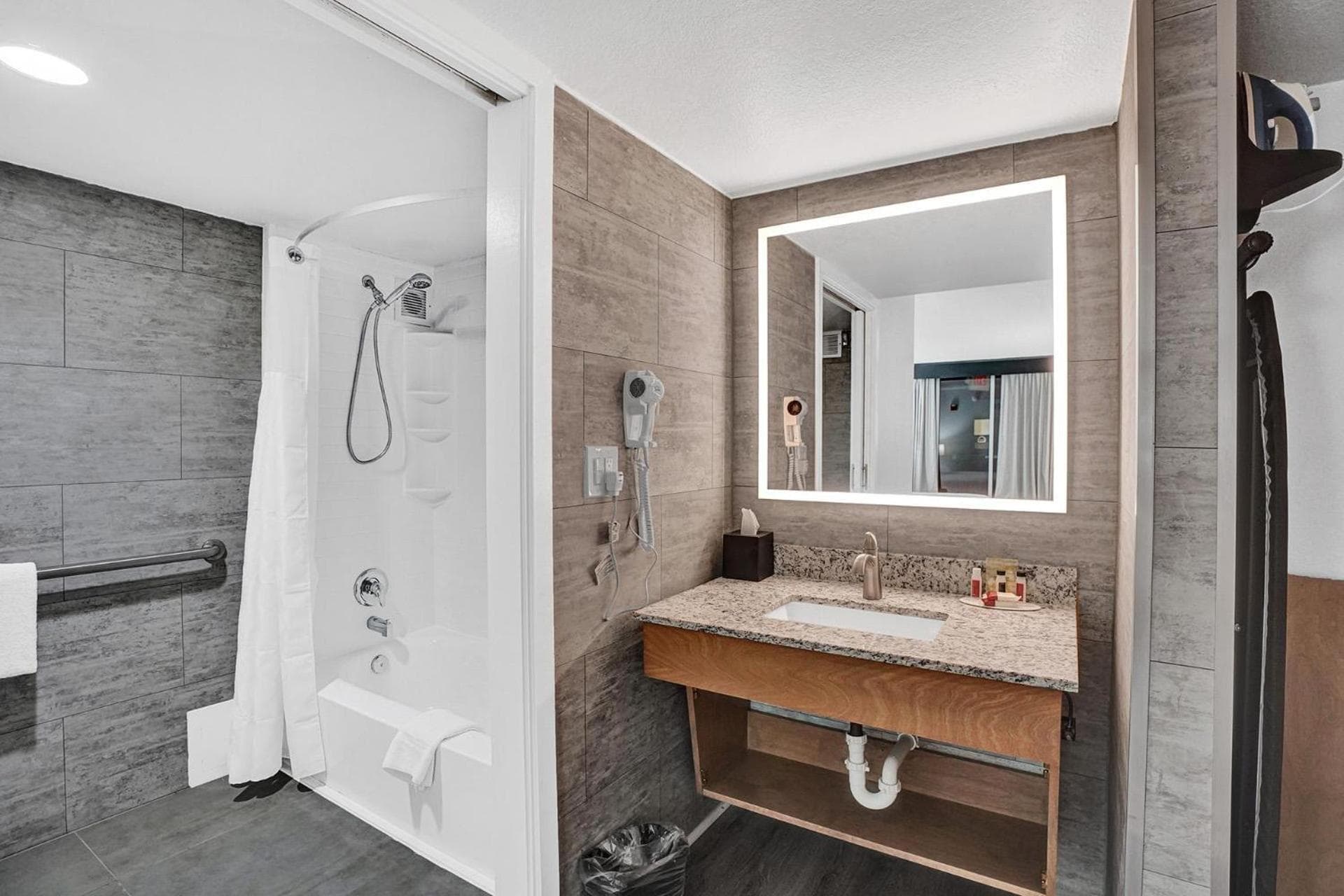 The Harrison Downtown Hotel