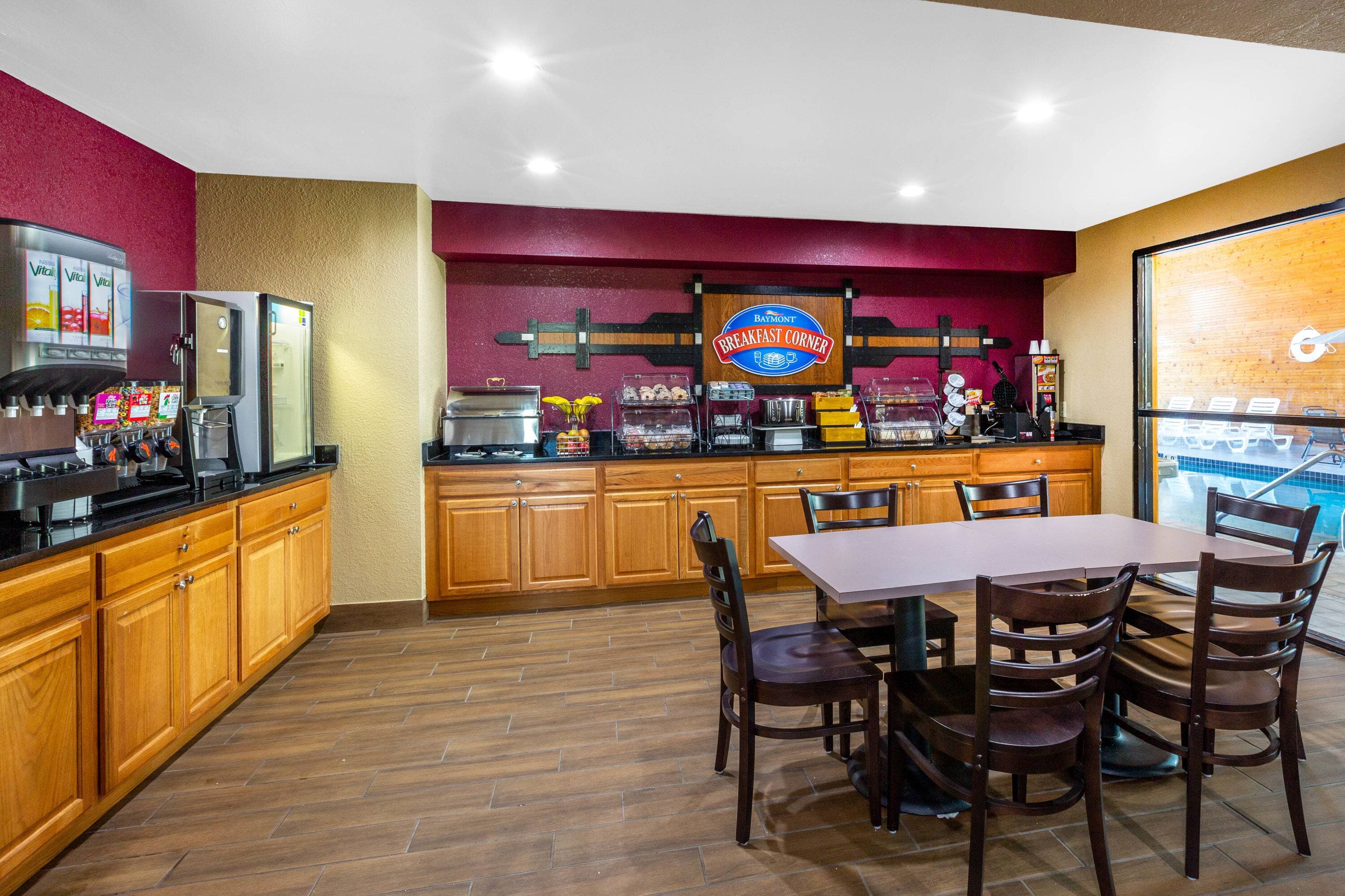 Baymont Inn & Suites by Wyndham Mukwonago