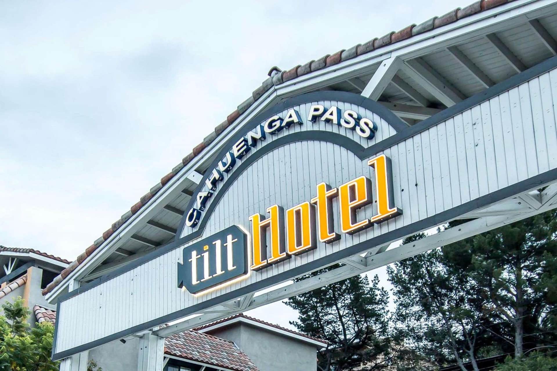 Tilt Hotel Universal/Hollywood