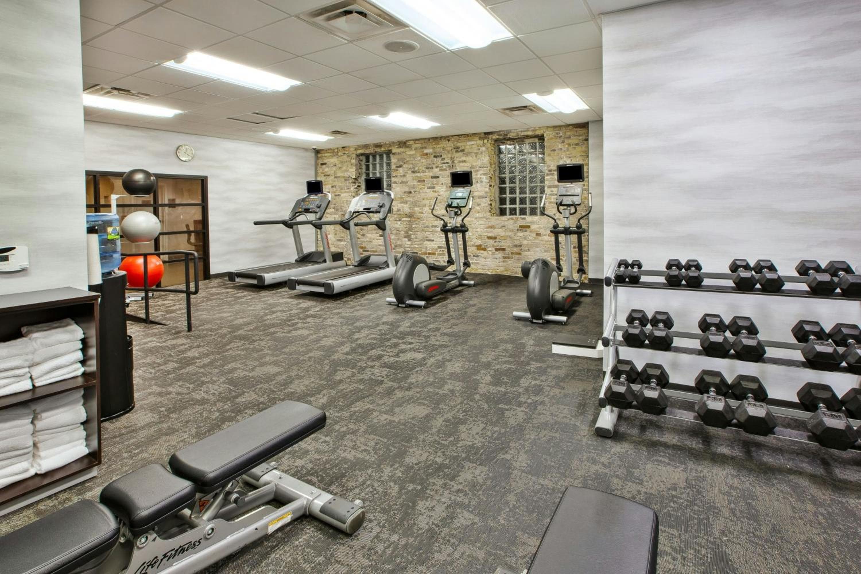 Fairfield Inn & Suites Milwaukee Downtown