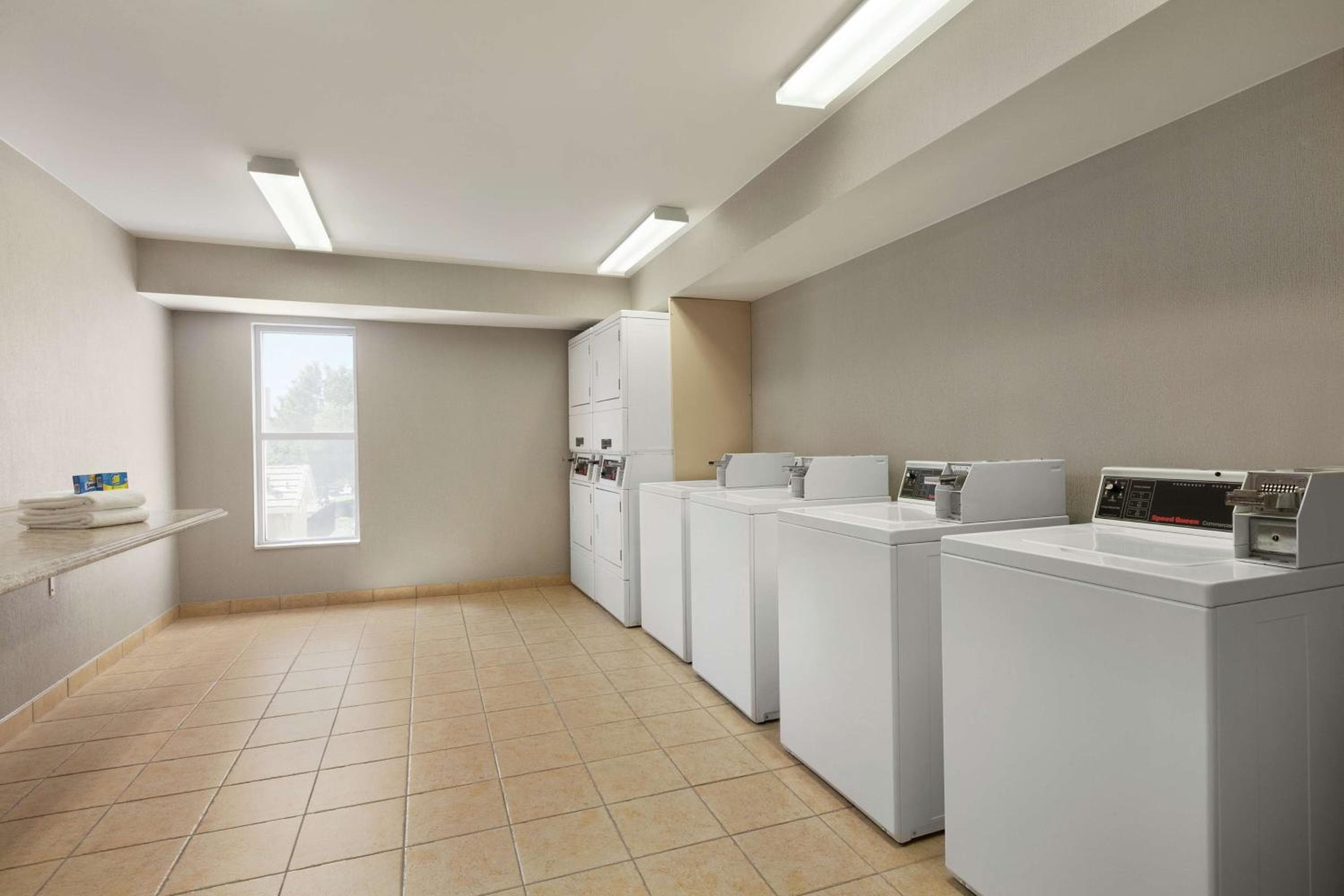 Homewood Suites by Hilton Sacramento-Roseville