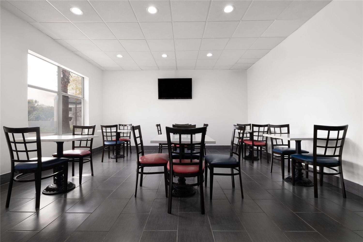 Wingate by Wyndham Savannah Gateway