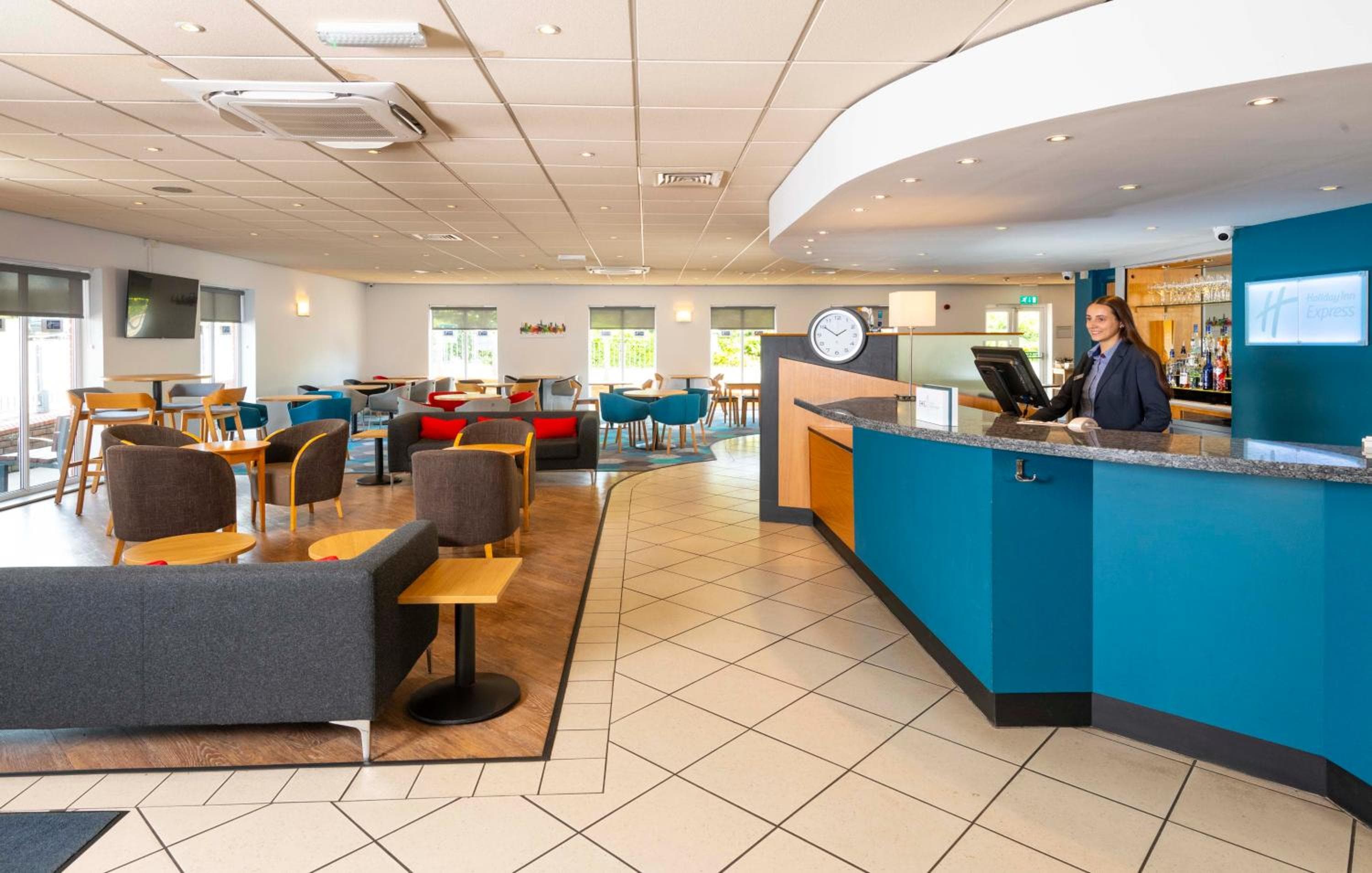 Holiday Inn Express - Gloucester - South