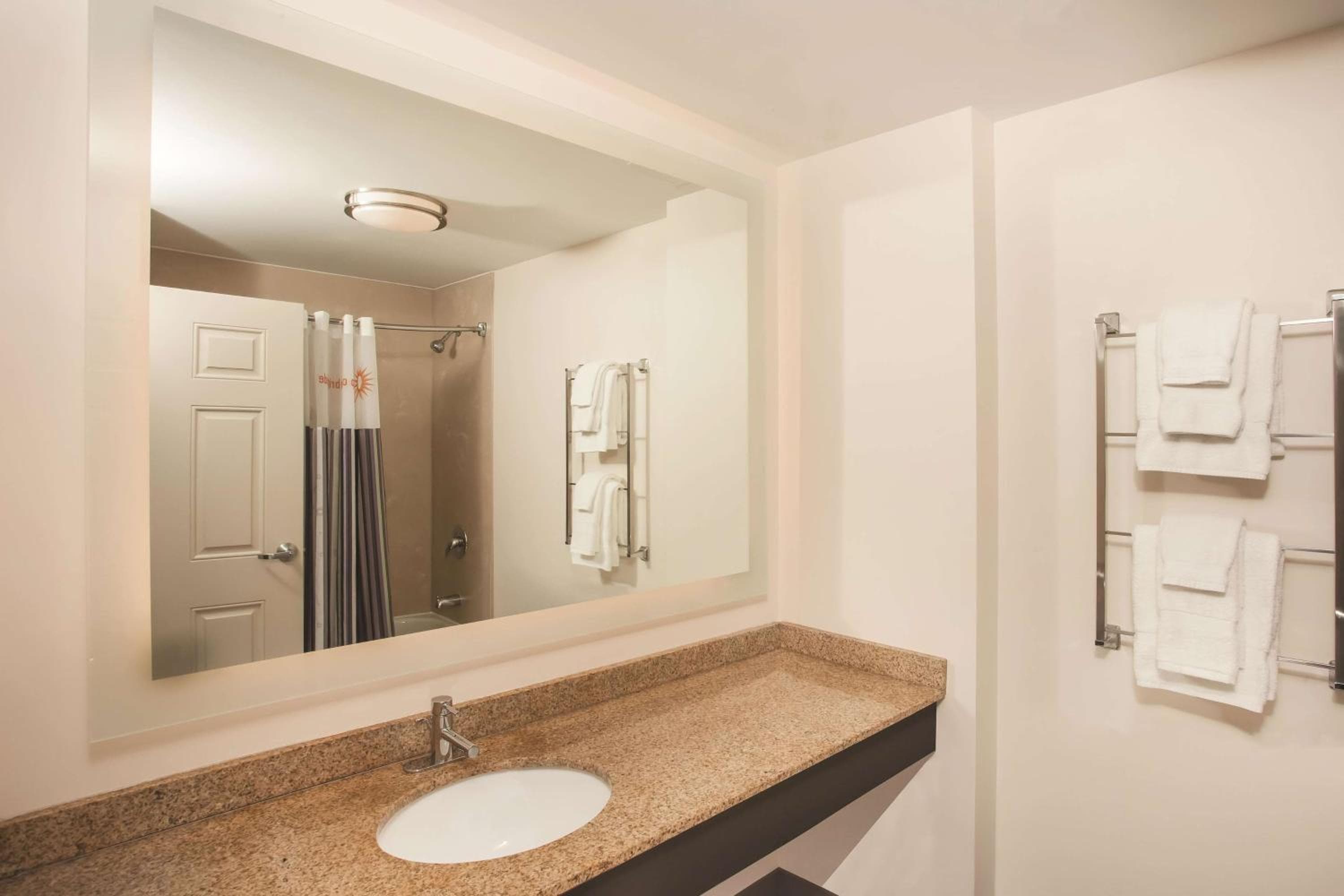 La Quinta Inn & Suites by Wyndham Chicago Downtown