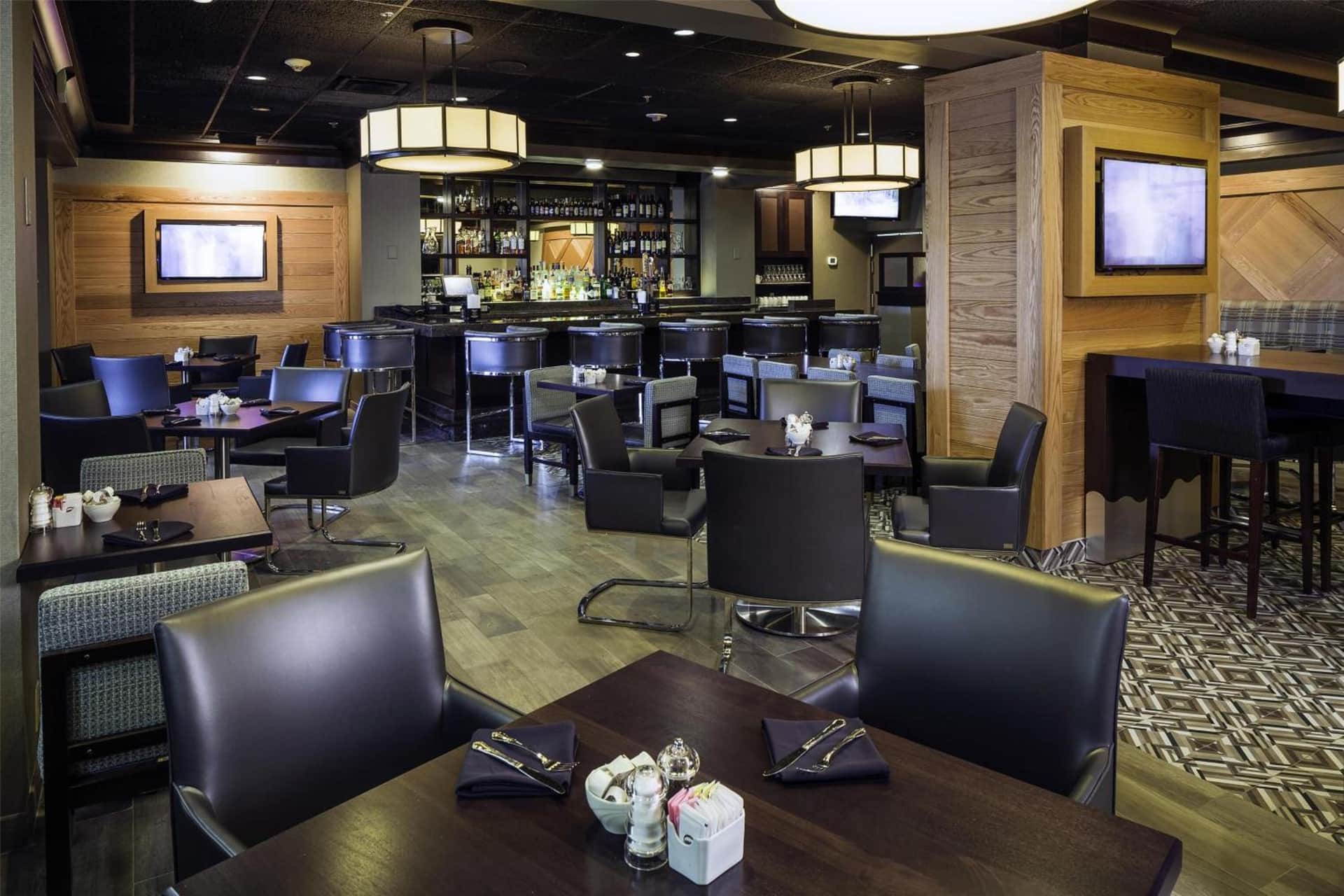 DoubleTree by Hilton Downtown Wilmington - Legal District