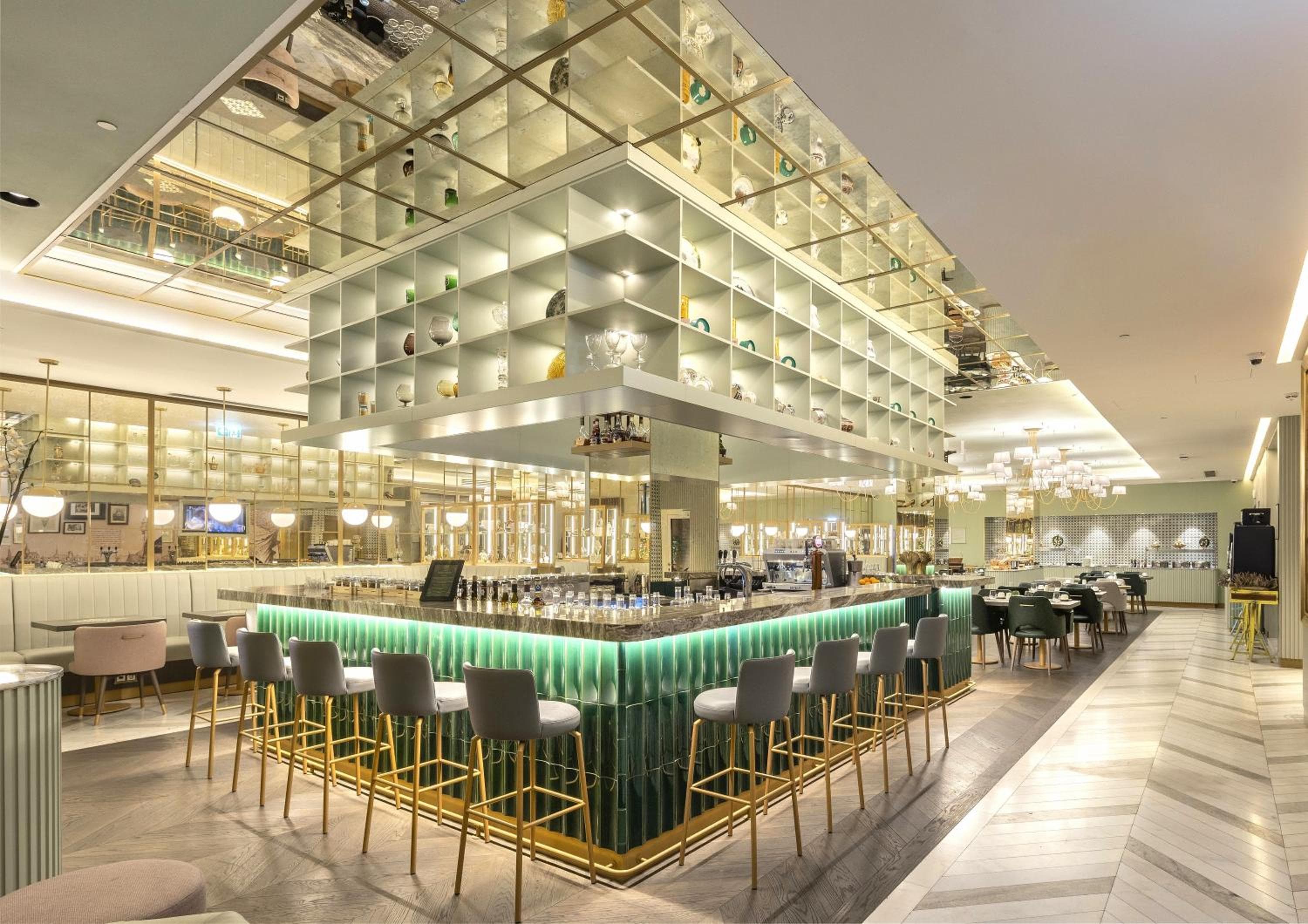 The Emerald House Lisbon Curio Collection By Hilton