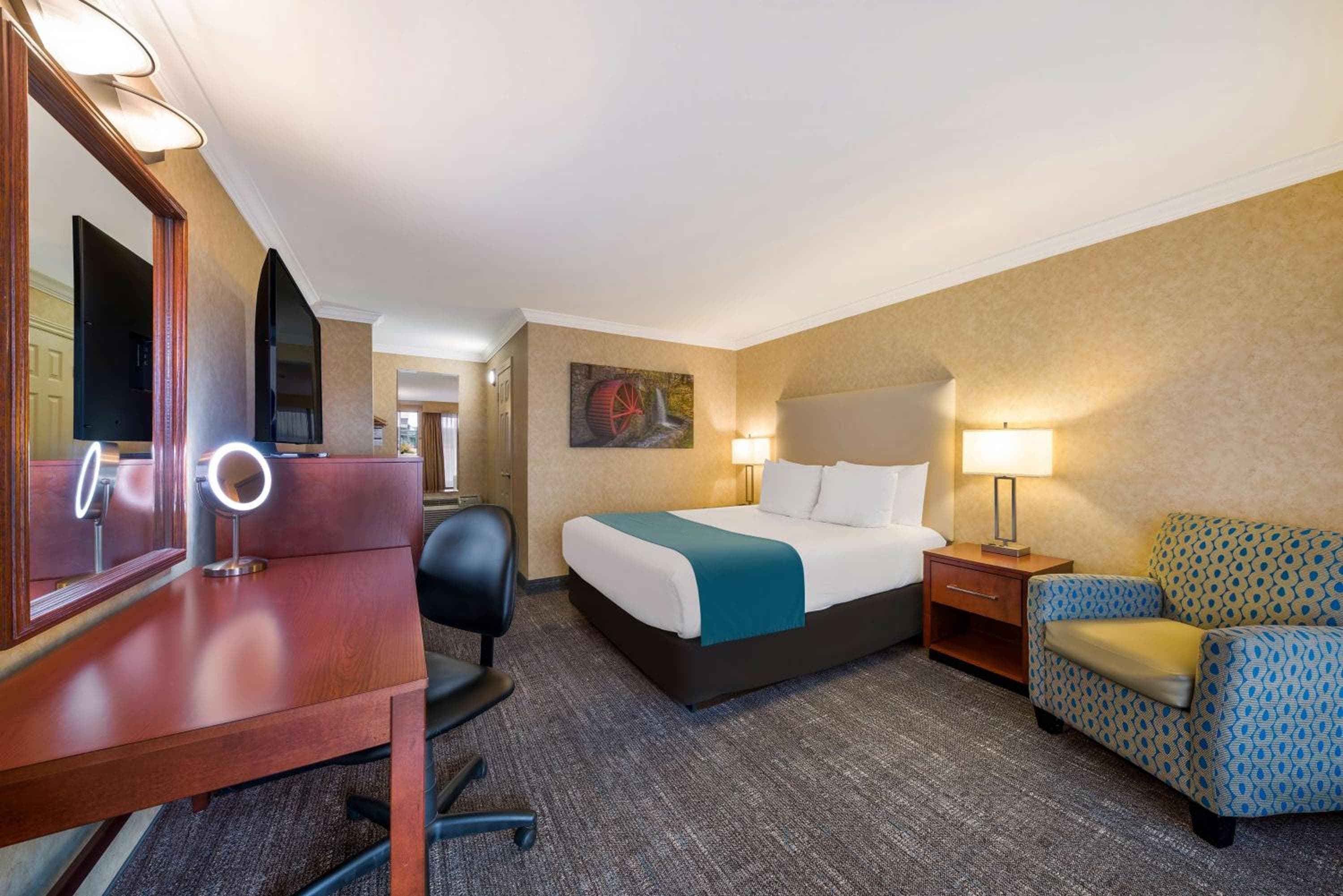 Best Western VOYAGEUR PLACE HOTEL