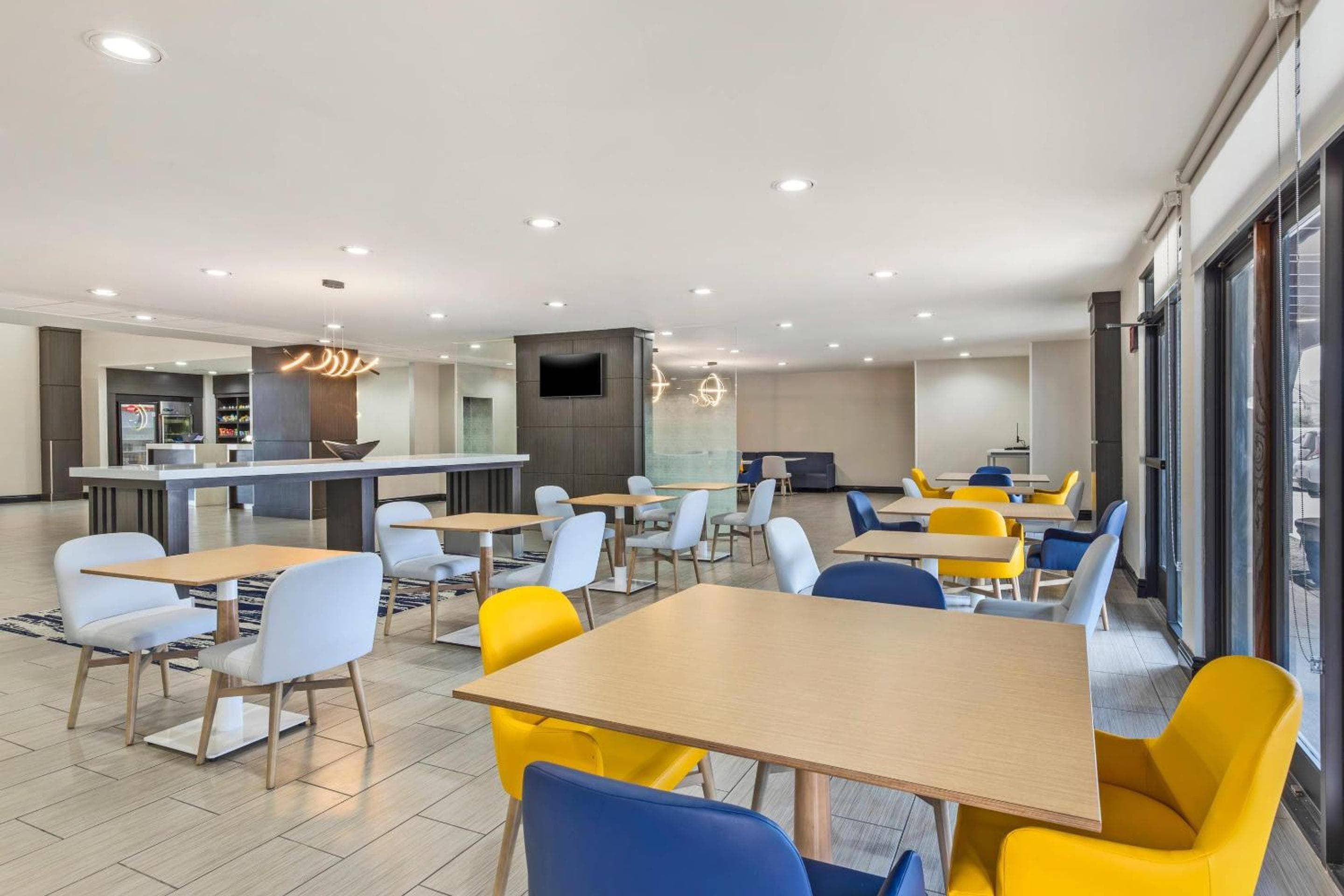 Comfort Inn & Suites Irving Las Colinas DFW