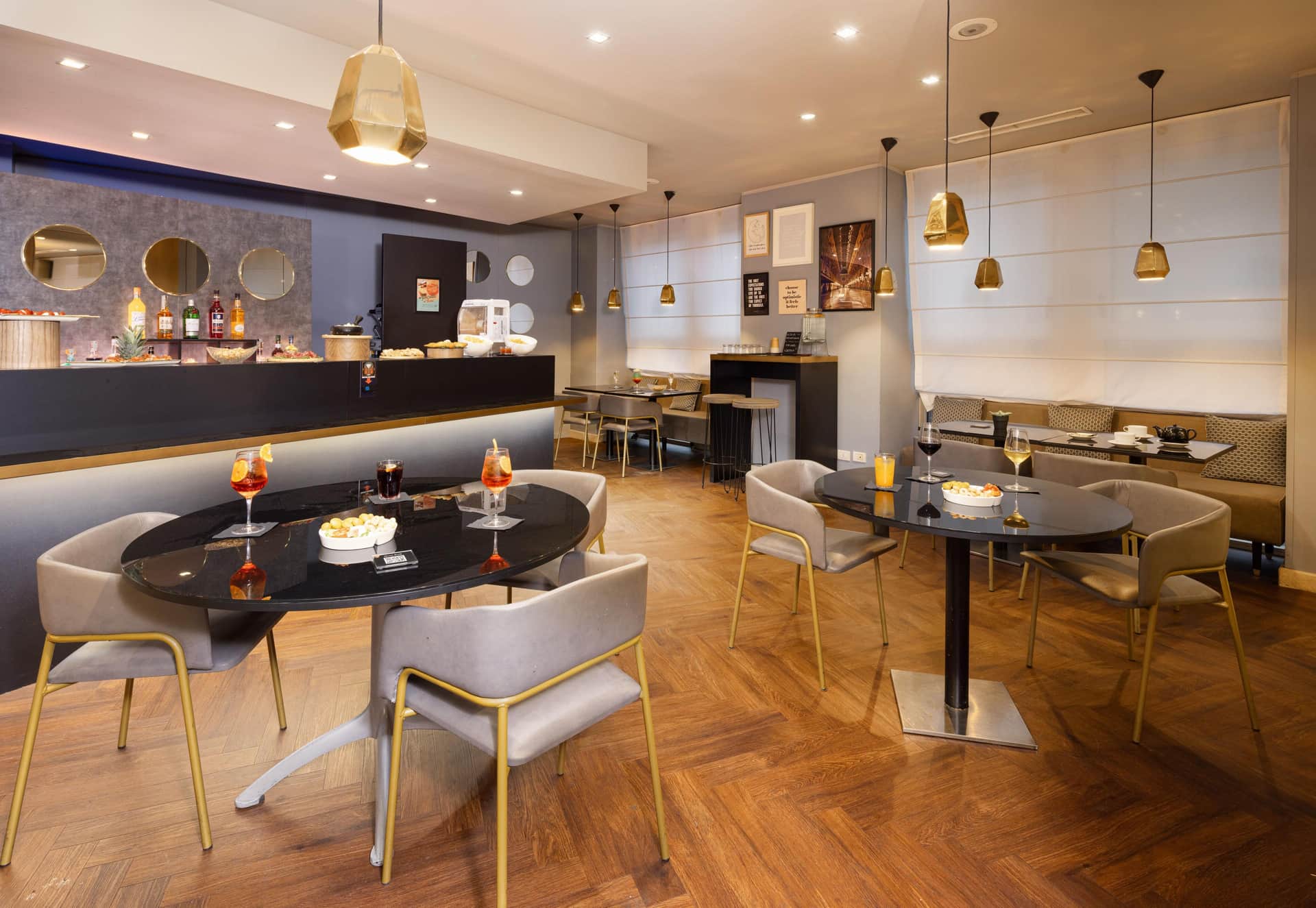 Holiday Inn Milan Garibaldi Station
