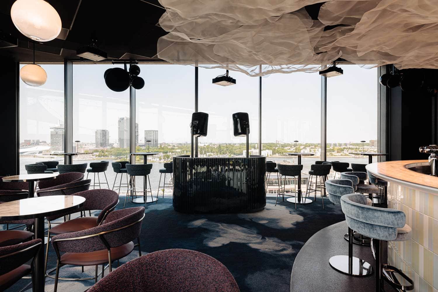 DoubleTree by Hilton Amsterdam Centraal Station